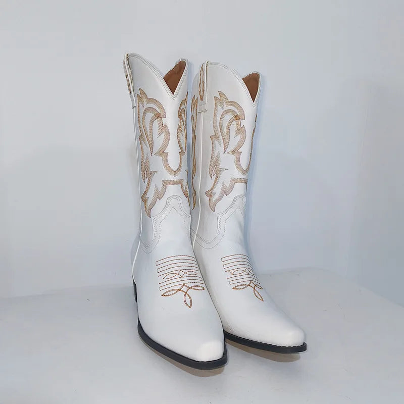 CHELSEA | White Embroidered Western Boots